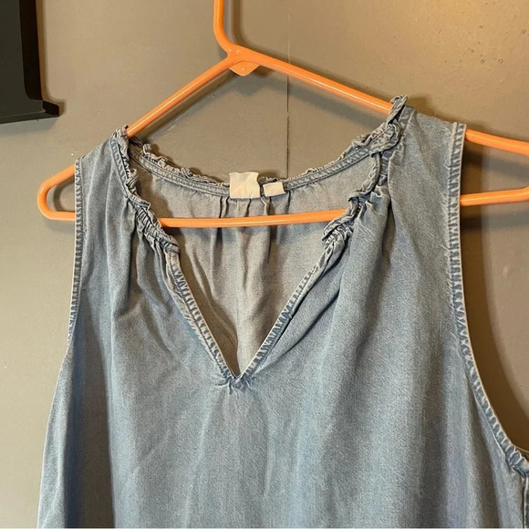 Gap denim vneck sleeveless tank top women’s size medium - Picture 6 of 9